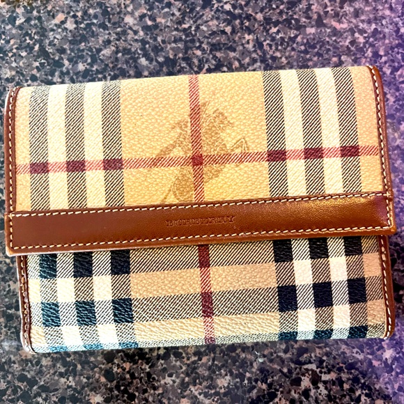 Authentic Burberry wallet! - Picture 1 of 8